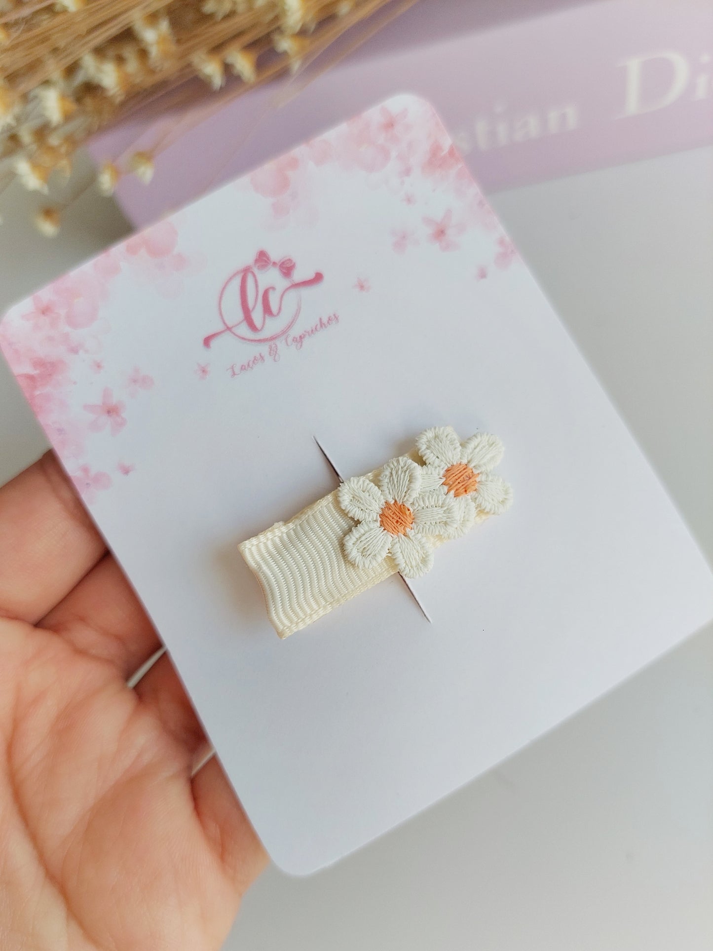 Ganchos Flores para Bebé Recém-Nascida – Hair Clips Pequenos e Antiderrapantes (4cm)