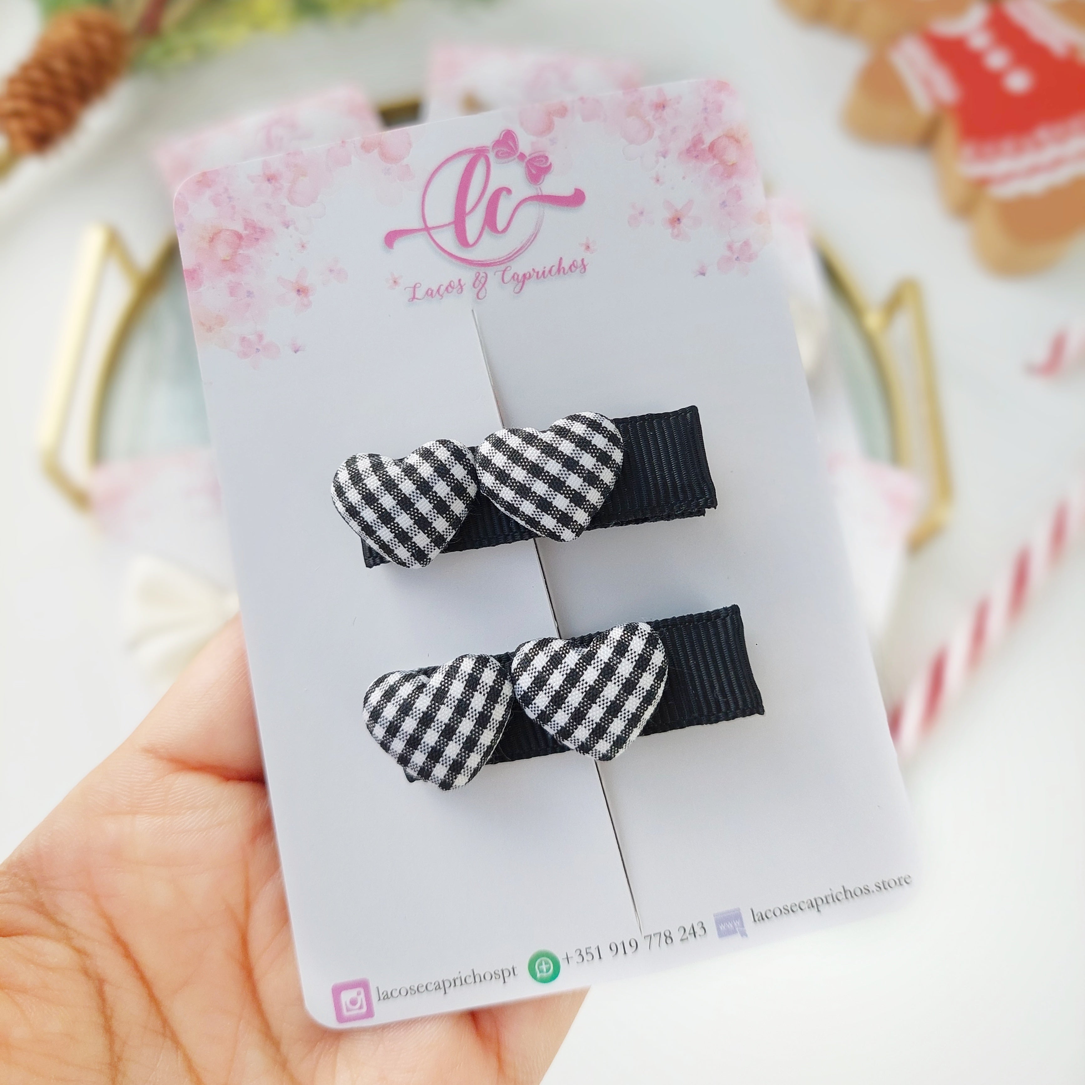 Checkered Heart Hair Clip – Charm and Coziness for Cold Days