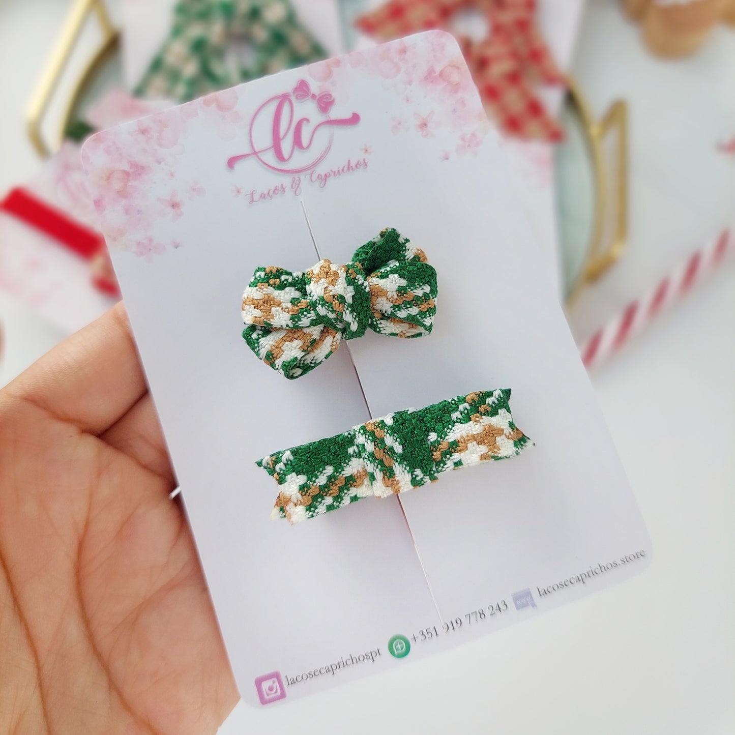 Mini Laços Xadrez – O Primeiro Encanto de Natal da Sua Pequena