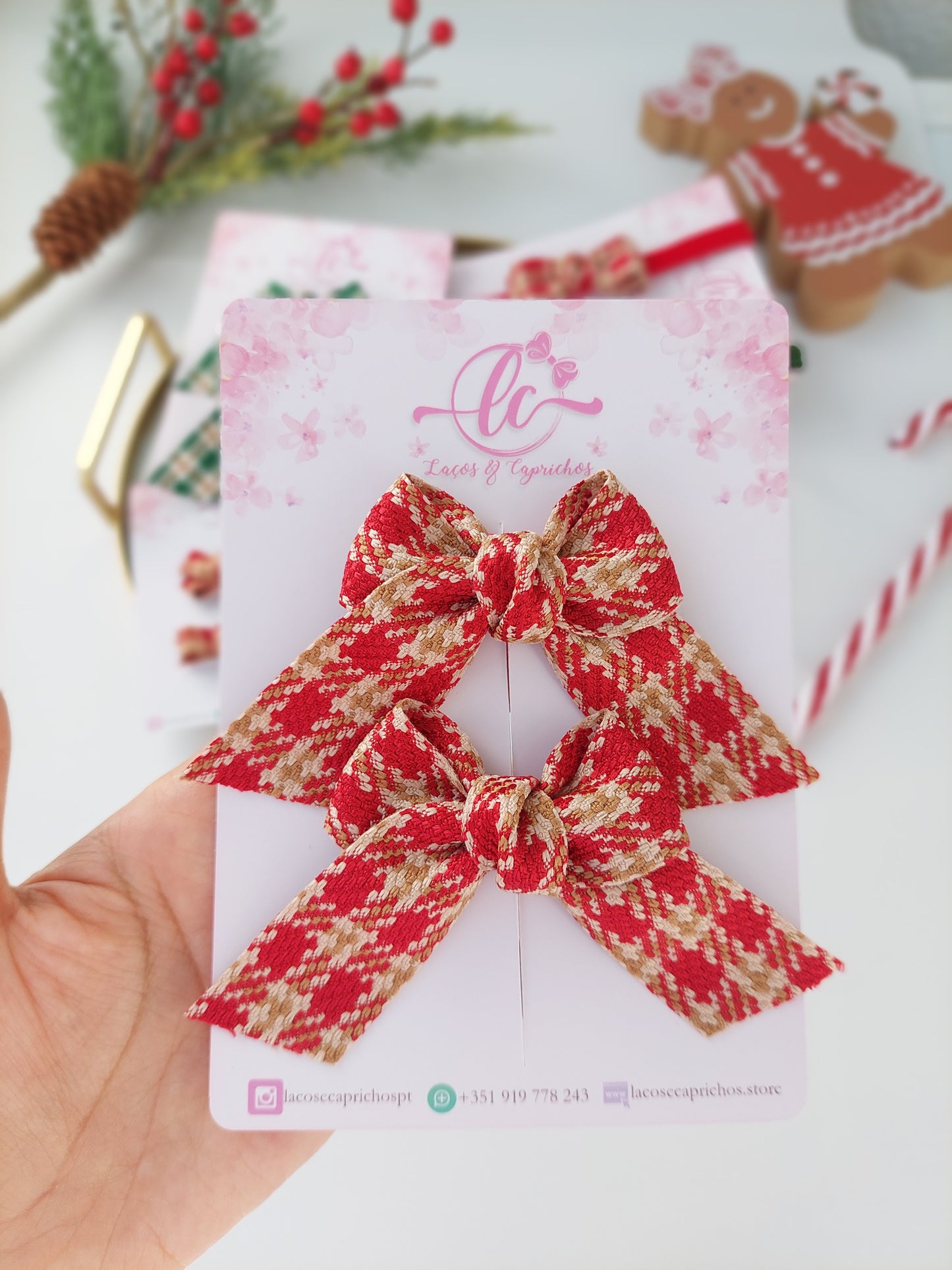 Laços Gravata com Pontas Xadrez – O Clássico do Natal com um Toque de Charme