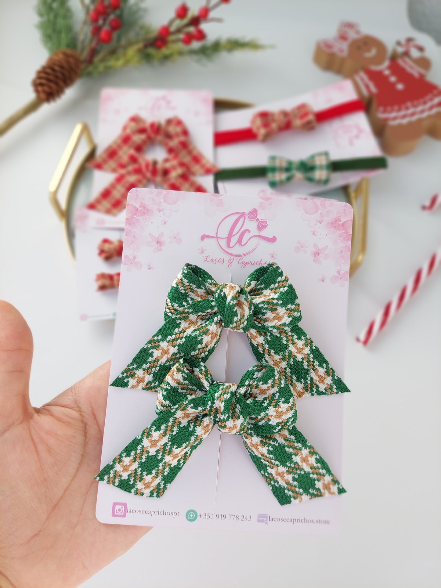 Laços Gravata com Pontas Xadrez – O Clássico do Natal com um Toque de Charme