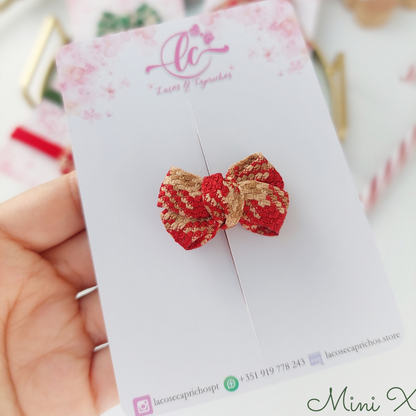 Mini Laços Xadrez – O Primeiro Encanto de Natal da Sua Pequena