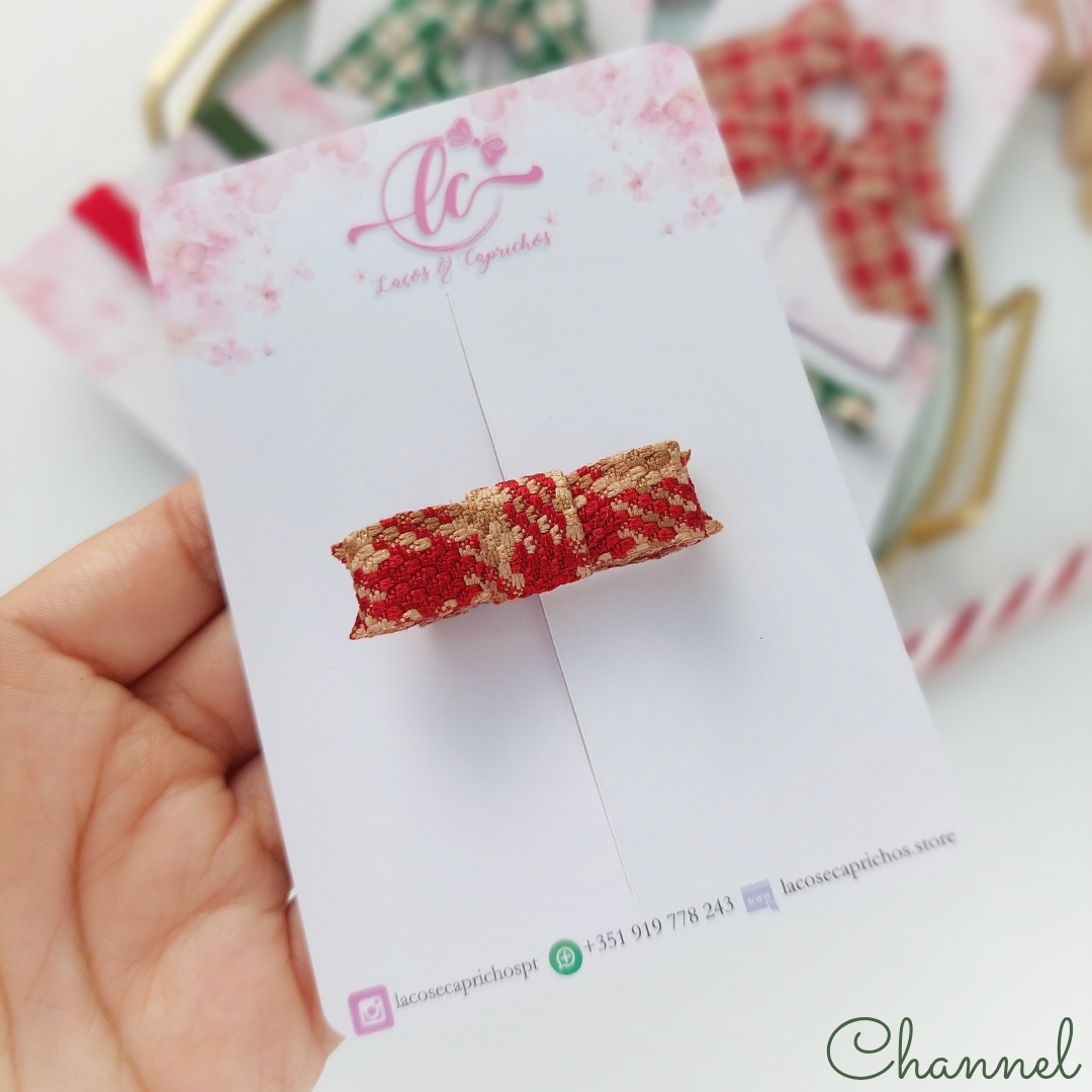 Mini Laços Xadrez – O Primeiro Encanto de Natal da Sua Pequena