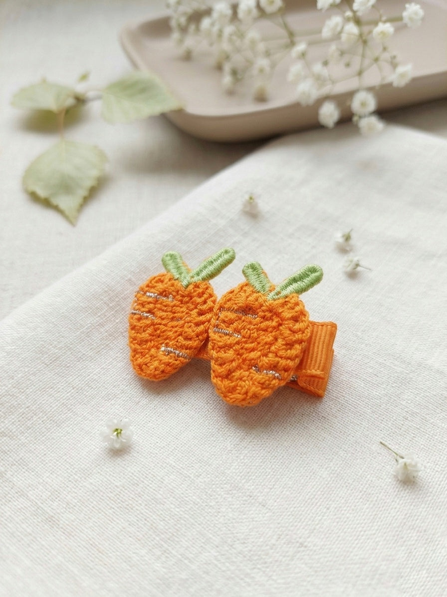 Crochet hair clip - Carrots